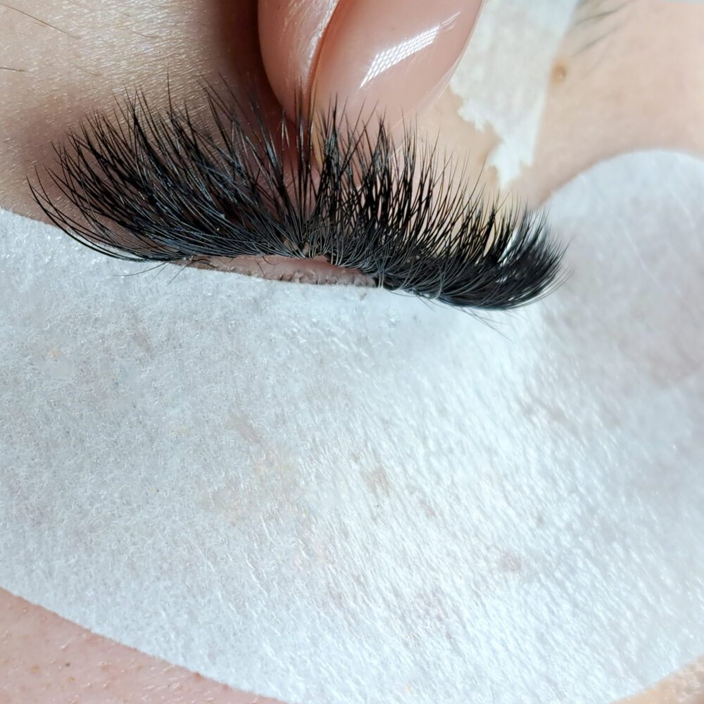 Mega Volume Lashes – Full Set (165 minutes)