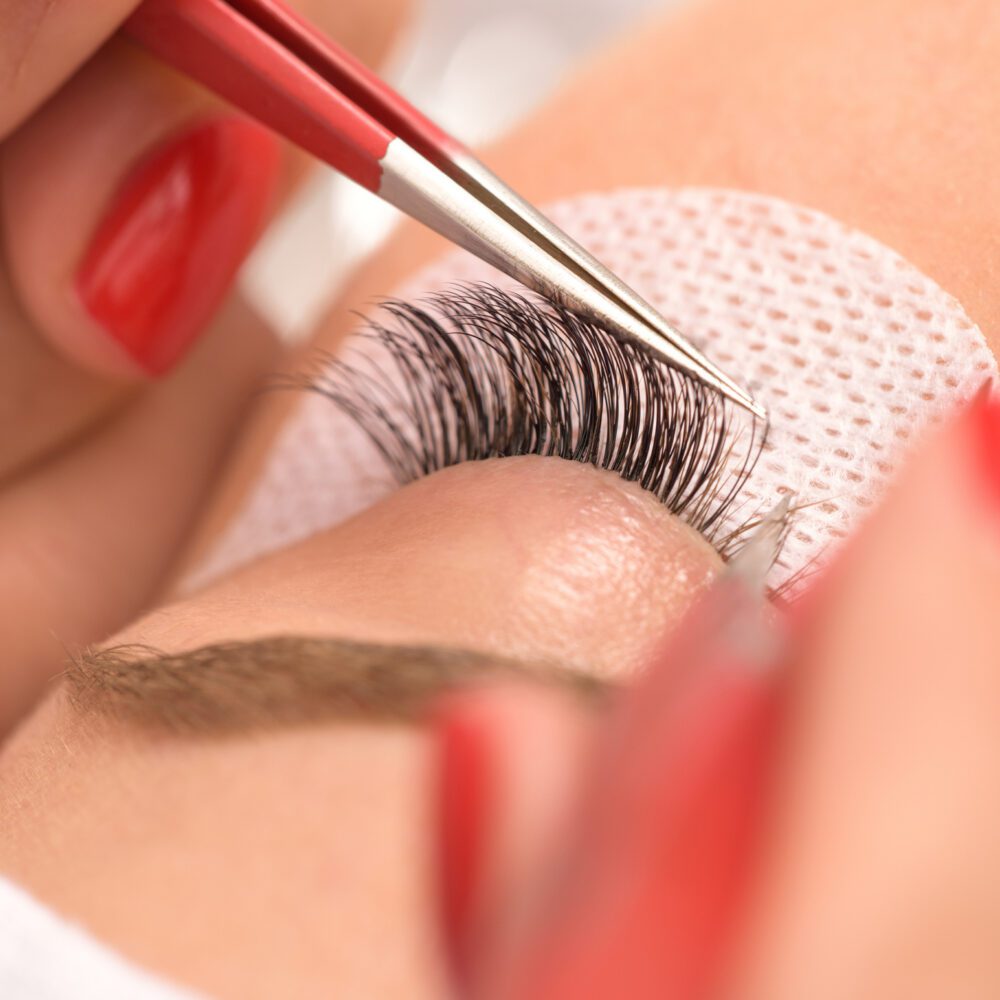 Volume Lashes – Refill (2-Week Touch-Up: 60 minutes)